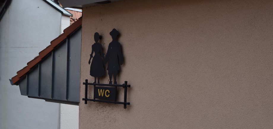 Öffentliche Toilette am Rathausinnenhof