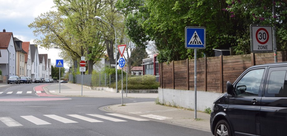 Würzburger Straße mit Emmaschule