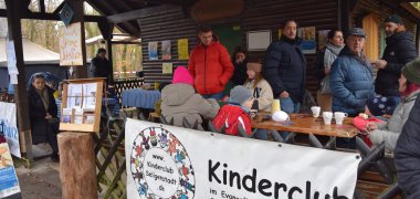 Im Wunschsterneatelier des Kinderclubs wurde eifrig gebastelt