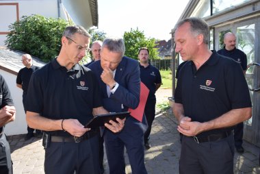 Fotodokumentation des Brandes für den Staatssekrtär